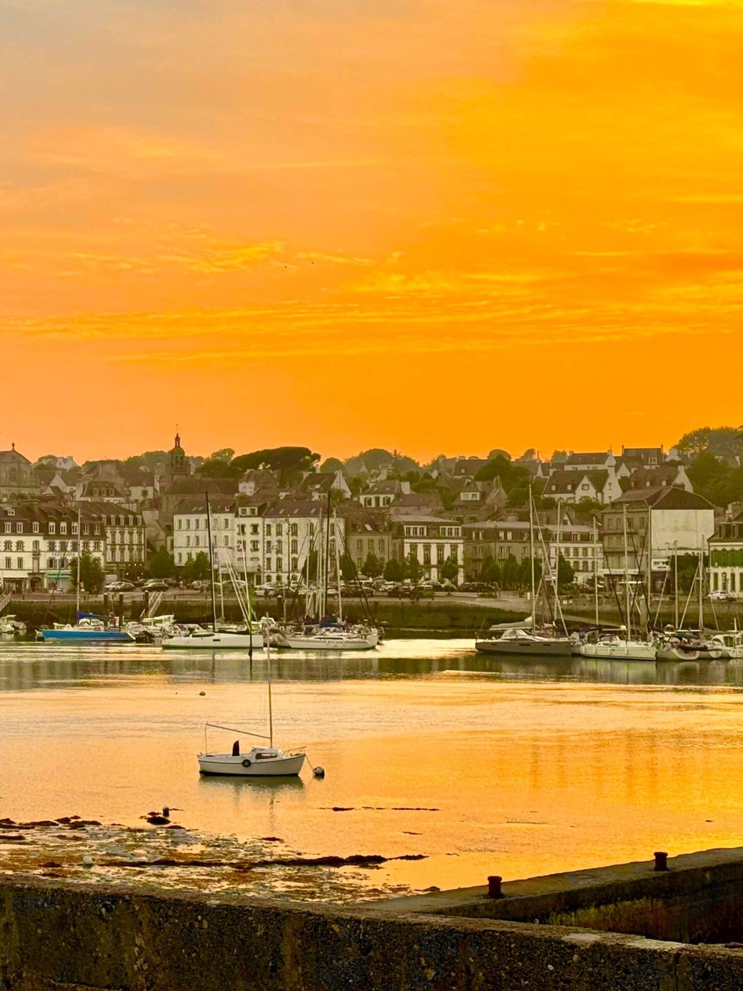 Lumière dorée sur Audierne