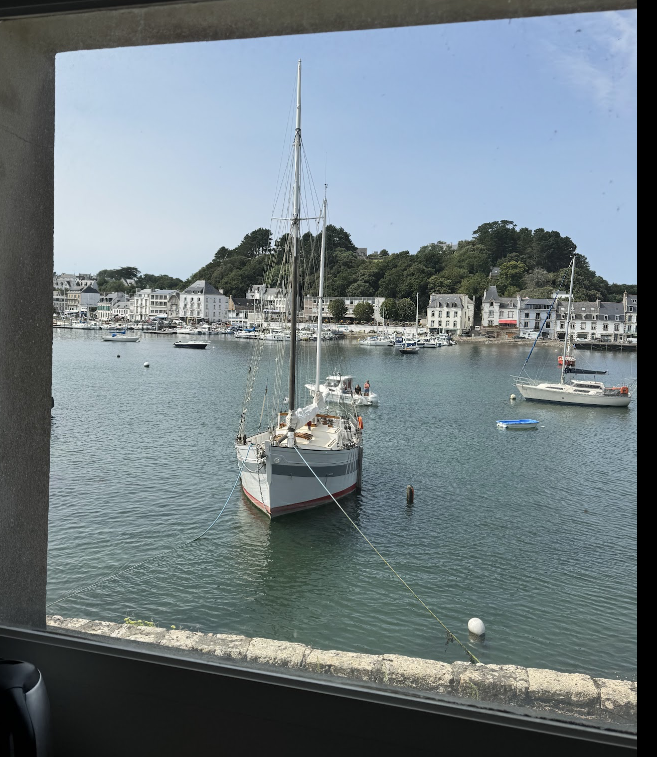 Vue sur le port depuis la résidence